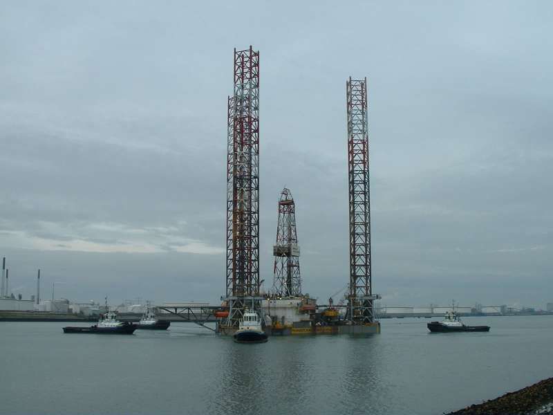 A Chinese Jackup Rig off South Korea Raises Suspicions of Expansionism