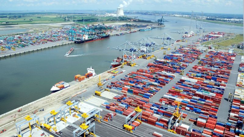 Antwerp Surpasses Rotterdam in Q1 Containers as Ports Fear U.S. Tariffs