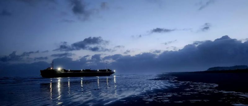 Barge to Innovate New Zealand Coastal Shipping Grounds in Storm
