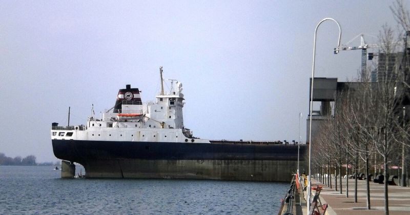 Bulker Expected to be Stuck for Days After Grounding in St. Lawrence