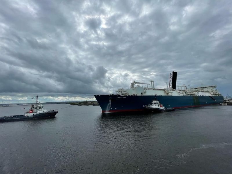 Le Havre Floating LNG Terminal Demobilized as LNG Supply Crisis Subsides