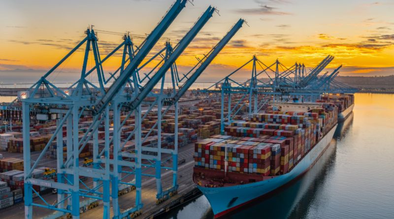 Retailers Continue to Front-Load Imports into U.S. Ports