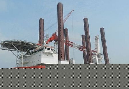 Singapore: COSCO Nantong Delivers Installation Vessel