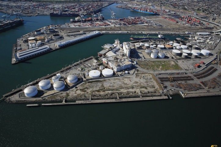 Tankers to Use Funnel Caps to Filter Emissions at Shells LA Terminal