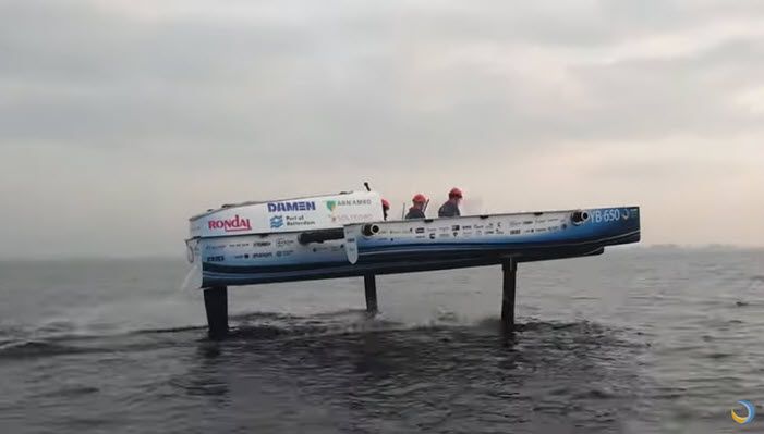 The world's first flying hydrogen boat is a fact TU Delft students on to world championships