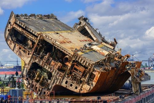 Two Dead, Six Injured in First Quarter at S. Asian Shipbreaking Yards