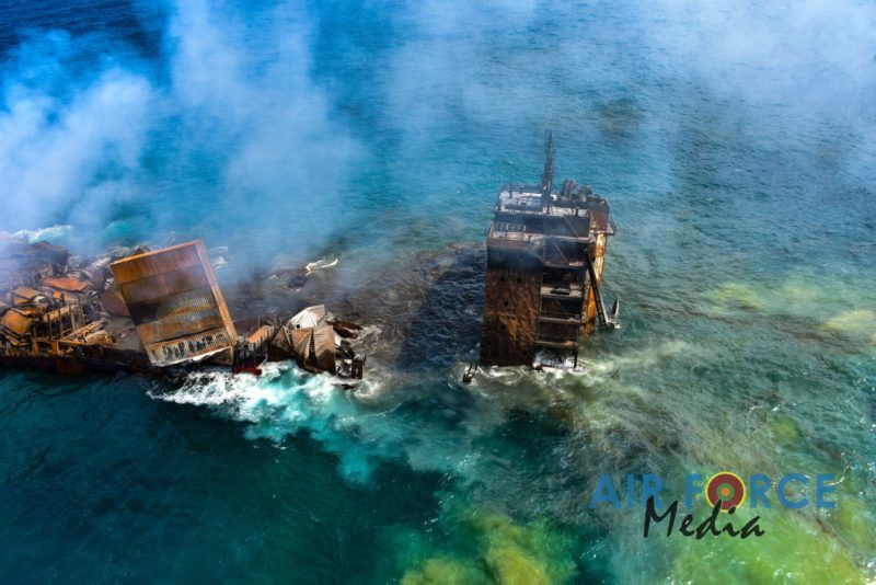 X-Press Pearl Partially Sinks Off Colombo – PHOTOS